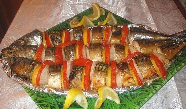 СКУМБРИЯ, ЗАПЕЧЁННАЯ В ДУХОВКЕ.