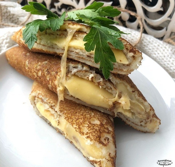 БЛИННЫЕ РУЛЕТИКИ С СЫРОМ
