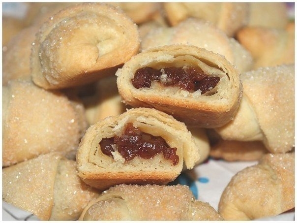 РОГАЛИКИ С ИЗЮМОМ
