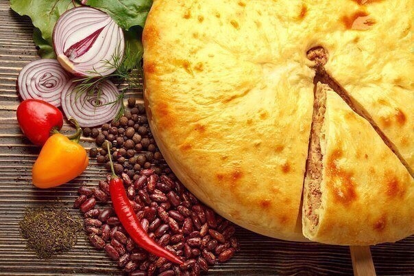 ОСЕТИНСКИЕ ПИРОГИ С МЯСКОМ