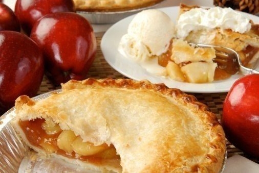 Закрытый пирог с яблоком и карамелью (американская классика)