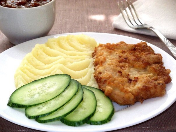 КУРИНЫЕ ОТБИВНЫЕ ВО ВКУСНОМ КЛЯРЕ КУРИНЫЕ ОТБИВНЫЕ ВО ВКУСНОМ КЛЯРЕ