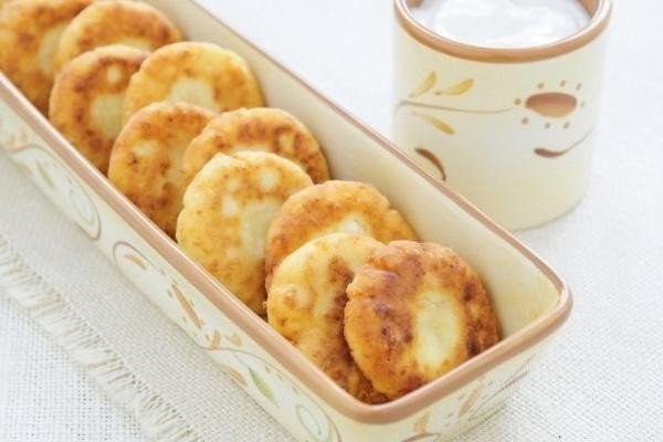 Сырники с яблоками Сырники с яблоками