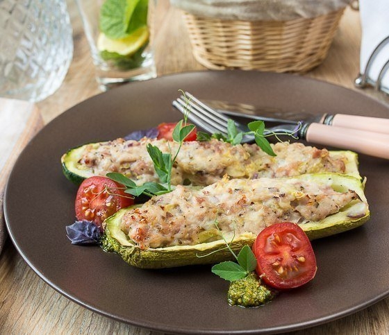 КАБАЧКИ ФАРШИРОВАННЫЕ С КУРИЦЕЙ! КАБАЧКИ ФАРШИРОВАННЫЕ С КУРИЦЕЙ!