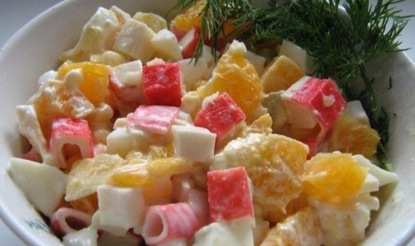 Крабовый салат с апельсинами!