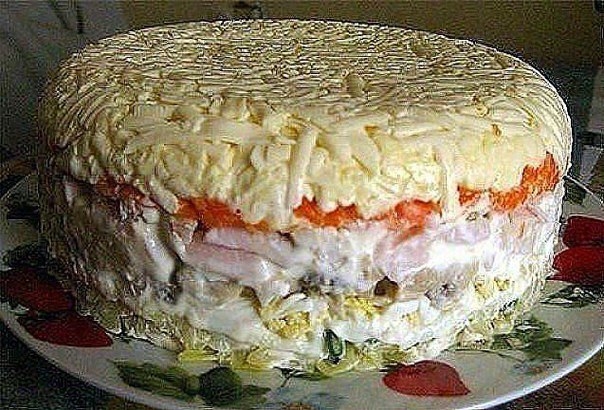 Слоёный салат с грибами!
