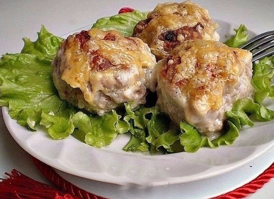 Тефтельки под одень вкусным соусом! Тефтельки под одень вкусным соусом!