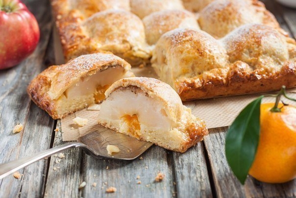 Пирог из творожного теста с яблоками!