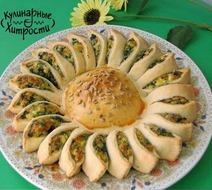 ПРАЗДНИЧНЫЙ КАЛАЧ"СОЛНЫШКО" С СЫРОМ И КОПЧЕННОСТЯМИ