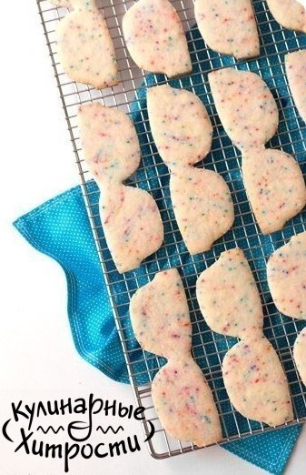 МИНДАЛЬНОЕ ПЕЧЕНЬЕ С КОНФЕТТИ
