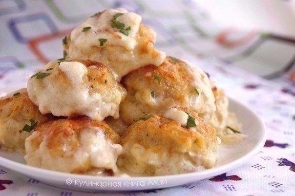 КУРИНЫЕ ШАРИКИ В СЛИВОЧНО-СЫРНОМ СОУСЕ