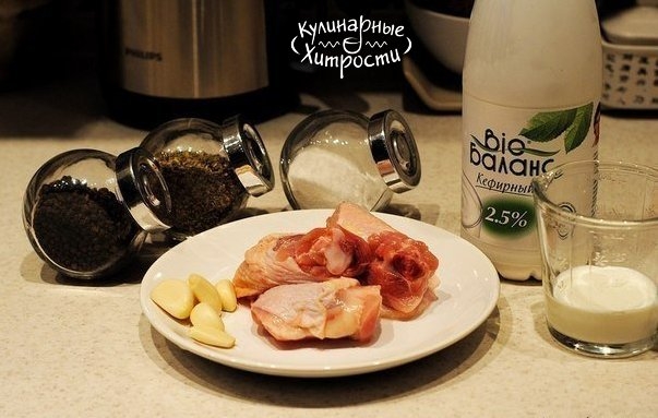 ЗАПЕЧЕННАЯ КУРОЧКА С ТРАВАМИ И ЧЕСНОКОМ ЗАПЕЧЕННАЯ КУРОЧКА С ТРАВАМИ И ЧЕСНОКОМ