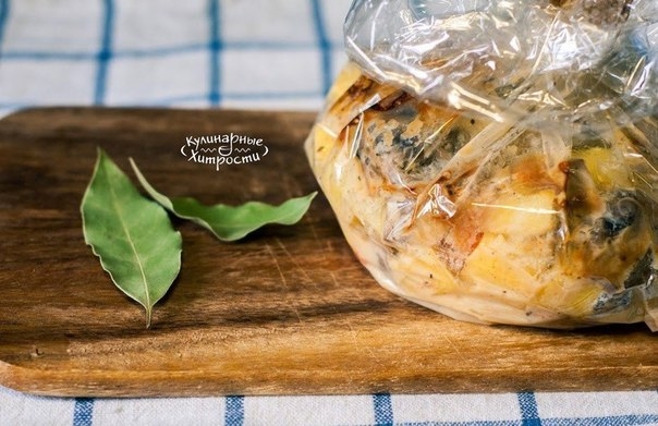 ЗАПЕЧЕННАЯ КАРТОШКА С ГРИБАМИ И СМЕТАНОЙ ЗАПЕЧЕННАЯ КАРТОШКА С ГРИБАМИ И СМЕТАНОЙ