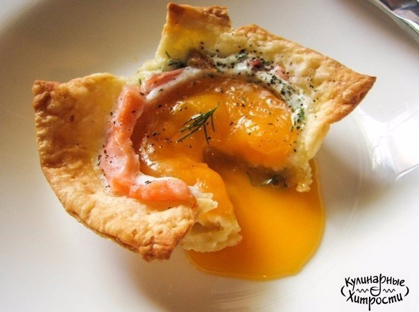 КОРЗИНКИ С ЯЙЦАМИ И ФОРЕЛЬЮ