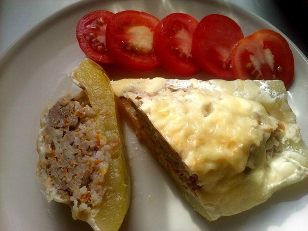 Просто фаршированный кабачок