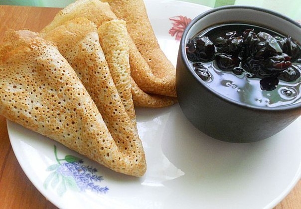 Прекрасные блины с дырочками, тоненькие, вкусные и не бывают комом. Прекрасные блины с дырочками, тоненькие, вкусные и не бывают комом.