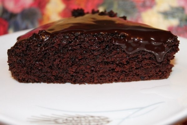 Влажный шоколадный пирог по-домашнему