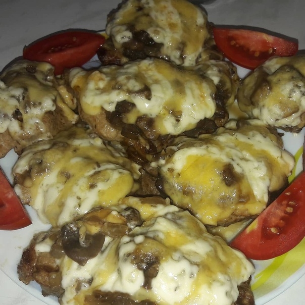 Отбивные с грибами и с сыром