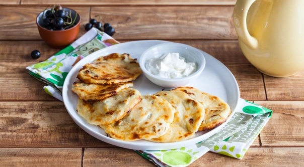 Сырники с изюмом в духовке Сырники с изюмом в духовке