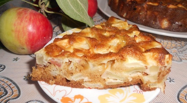 Яблочно-медовая шарлотка Яблочно-медовая шарлотка