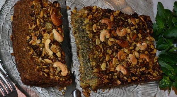 Пирог из чечевицы с брокколи, грибами и семечками Пирог из чечевицы с брокколи, грибами и семечками