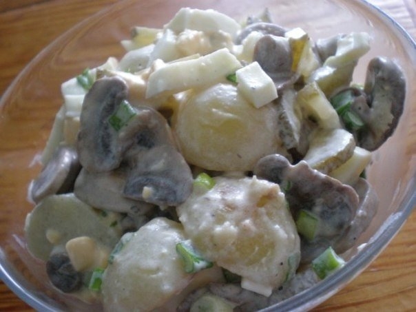 Картофельный салат с шампиньонами Картофельный салат с шампиньонами