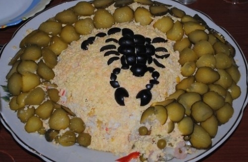 Слоеный куриный салат &laquo;Скорпион&raquo;