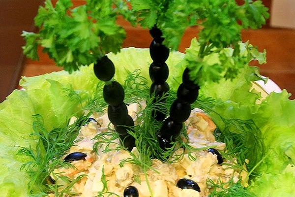 Салат «Пальмы» с куриной грудкой Салат «Пальмы» с куриной грудкой