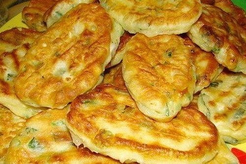 Оладьи &laquo;Смайл&raquo; с вареным яйцом