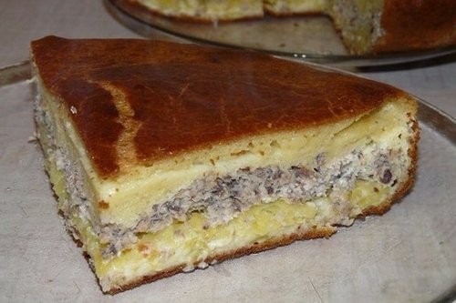 Домашний пирог с рыбной консервой