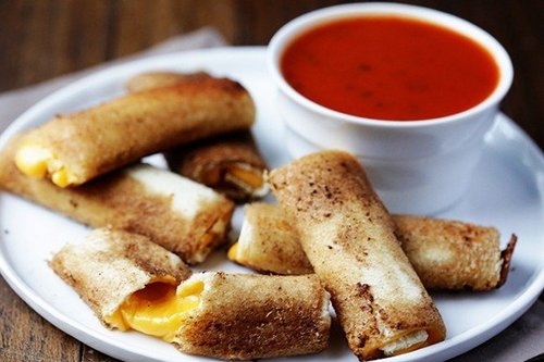 Хлебные рулеты с сыром