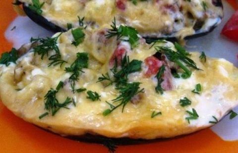 БАКЛАЖАНЫ, ФАРШИРОВАННЫЕ МЯСОМ, В МУЛЬТИВАРКЕ
