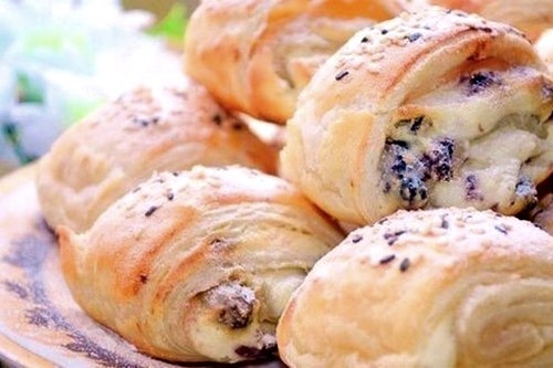 Слоенки с корицей и творогом