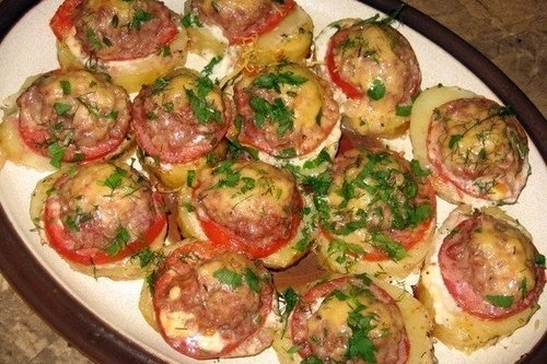 Картофель с мясным фаршем из духовки