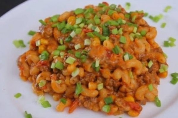 Супермакароны с фаршем и кукурузой