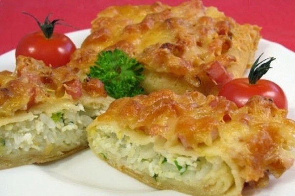 Фаршированные блины под сыром, из духовки