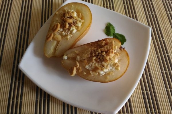 Груши, фаршированные творогом с медом