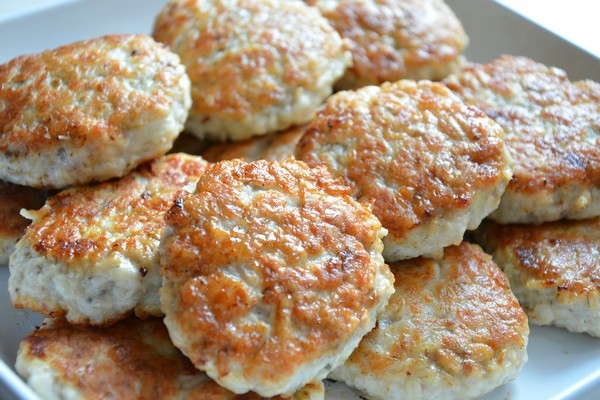 Диетические котлеты с шампиньонами