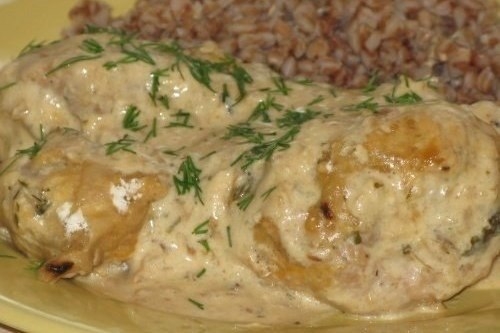 Аппетитная курица в сметане в мультиварке