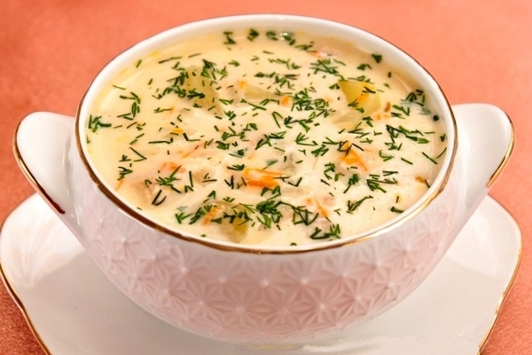 Классический сырный суп с овощами