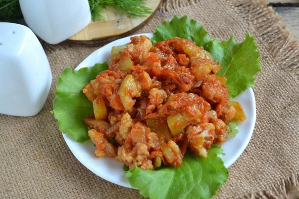 Овощное рагу с цветной капустой и кабачками