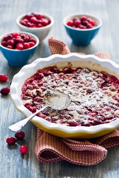 Клюквенный клафути/ Cranberry clafoutis.