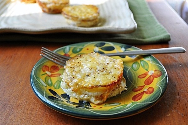 Порционная картофельная запеканка. Порционная картофельная запеканка.