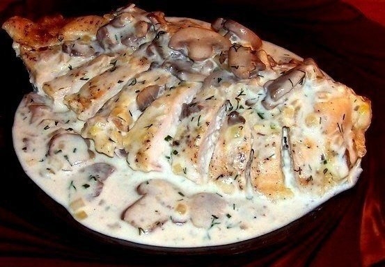Нежные куриные грудки в сметане. Вкус - божественный!