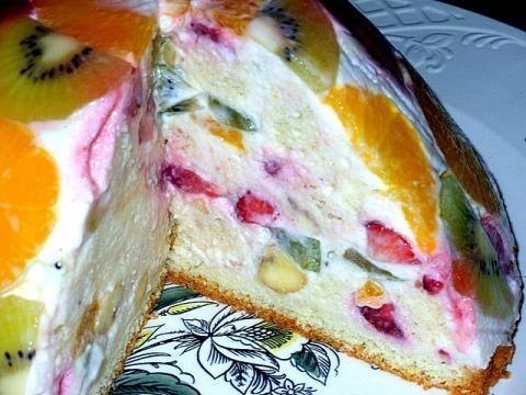 Нежный фруктово-бисквитный торт
