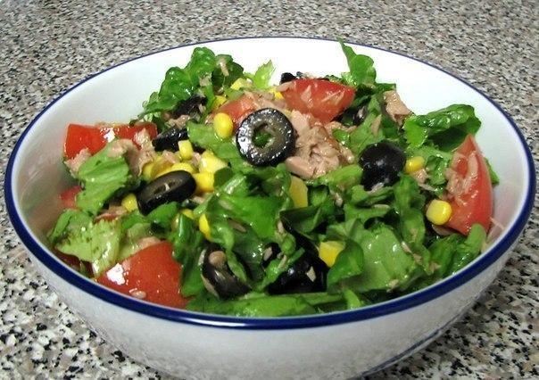 Вкусный и полезный салат с тунцом
