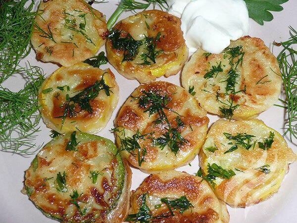 Пикантные кабачки в чесночном кляре Пикантные кабачки в чесночном кляре