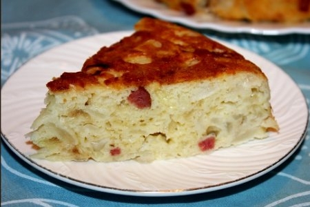 Шарлотка с капустой в мультиварке