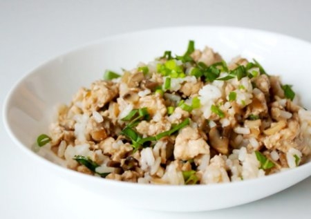 Рубленная курица с грибами и рисом