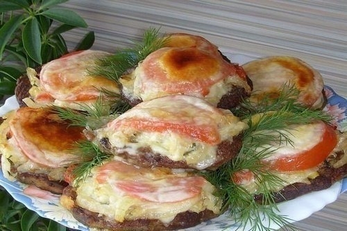 Оладьи из печени с луком и болгарским перцем